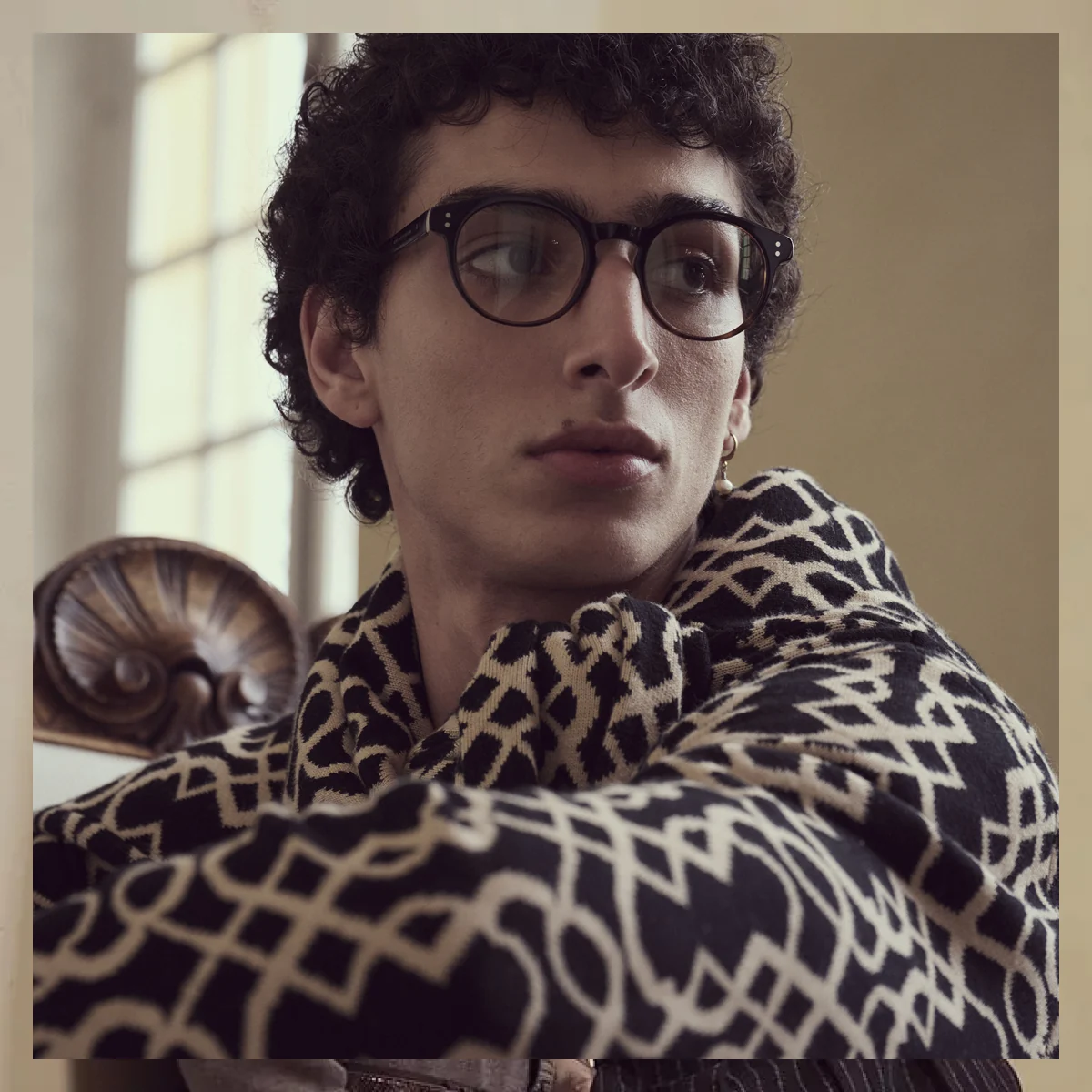 Baldessarini fashion look with all-over pattern